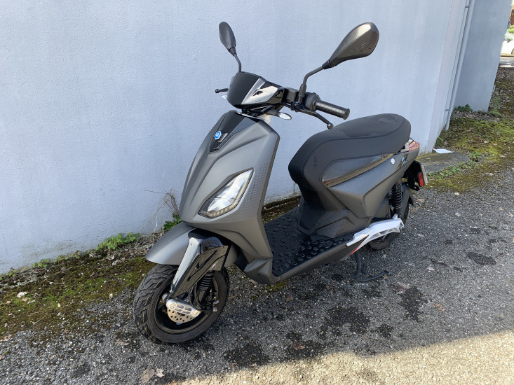 PIAGGIO 1 ACTIVE 60 KM/H GRIS MAT - ANNECY