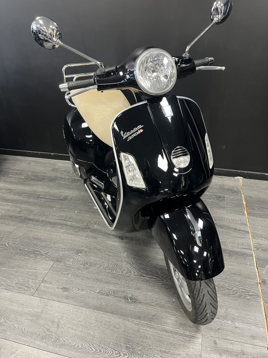 VESPA GTS 250 IE - ANNECY