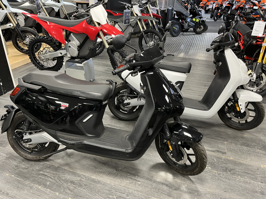 niu  MQI GT MEKANIK  ANNECY 