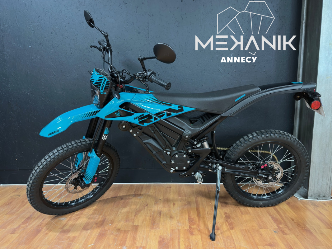 HONDA HORNET 750 ABS COLORIS ARGENT CK MOTOS  HAGUENAU 